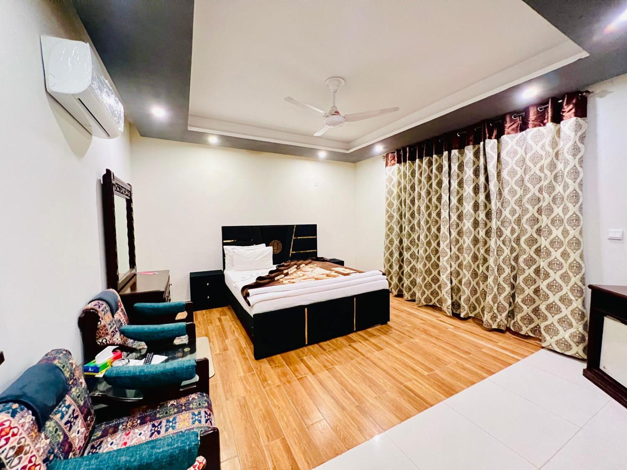 Holiday In Islamabad Exterior foto